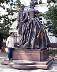 D6--03 Statue of Pushkin & His Wife in Arbat Street, Moscow, Russia.JPG